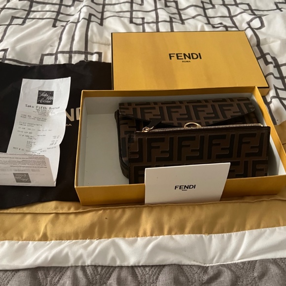 Fendi crossbody - Picture 6 of 7